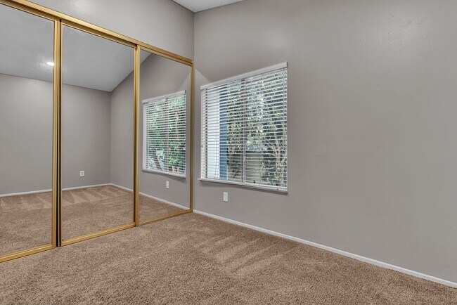 Building Photo - 3097 W Cheryllyn Ln