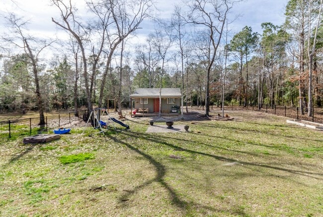 Building Photo - 255 Mimosa Dr