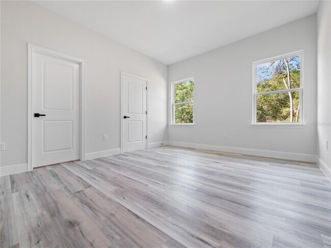 Building Photo - 560 Marion Oaks Golf Way