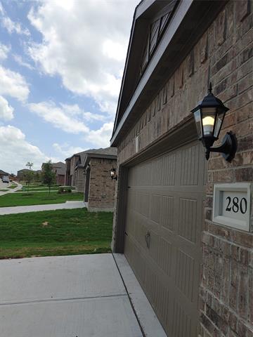 Building Photo - 280 Moonstone Way