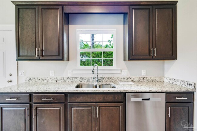 Building Photo - 9276 Sunset Dr