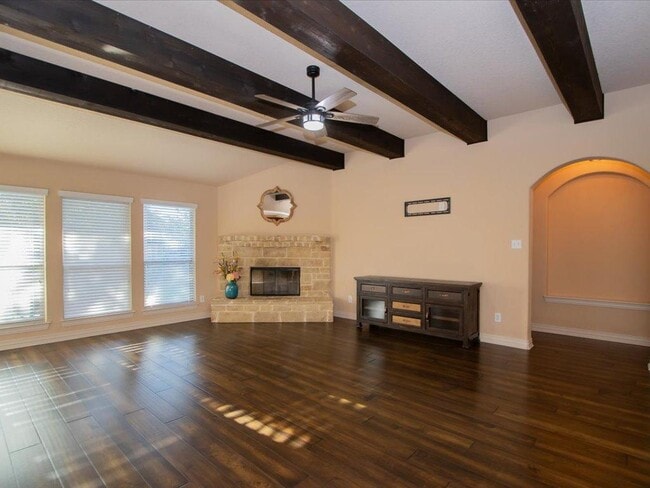 Building Photo - 26618 Camden Chase