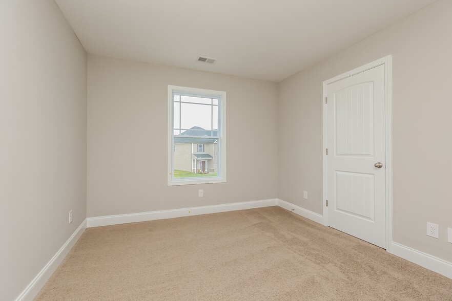 Building Photo - 1156 Black Oak Cir