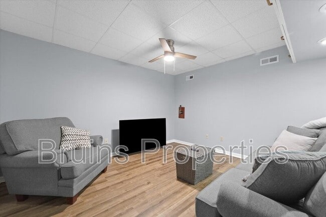 Building Photo - 4457 Eagles Nest Dr