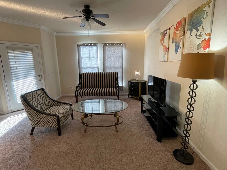 Building Photo - 8290 Gate Pky W