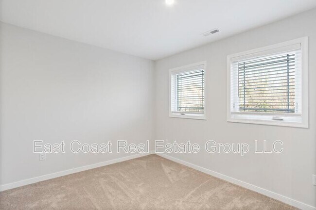 Building Photo - 530 N 3rd St