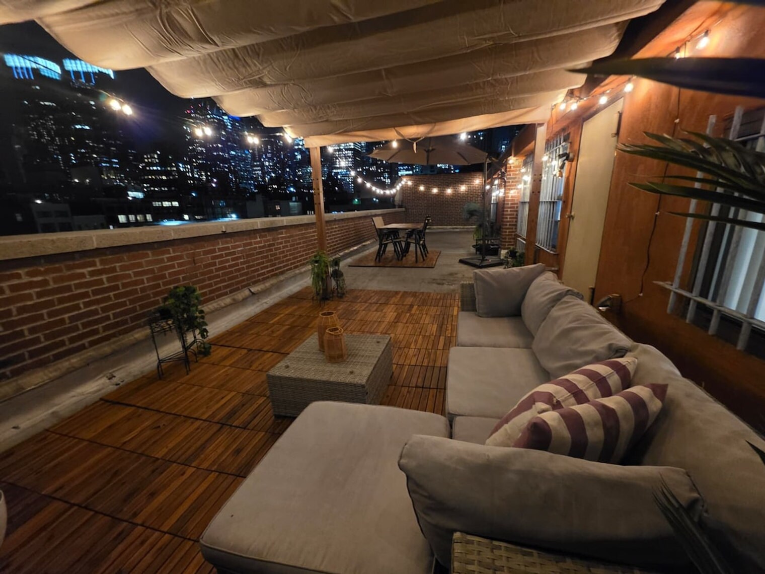 Building Photo - 458 W 52nd St