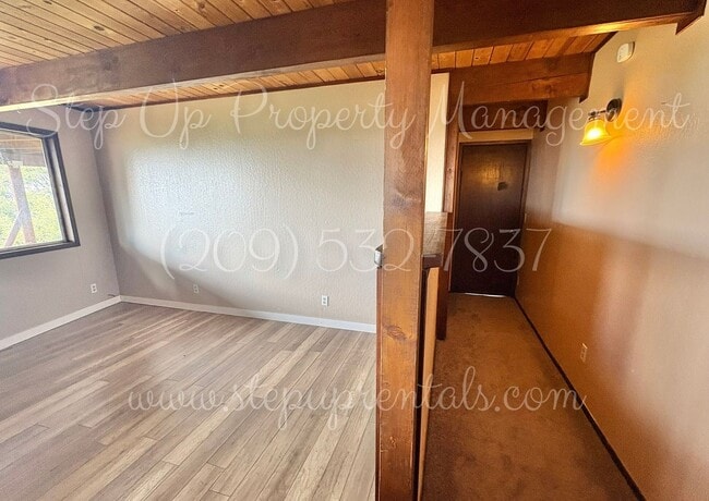 Building Photo - Delightful 3 Bed 2 Bath Home With Epic Mou...