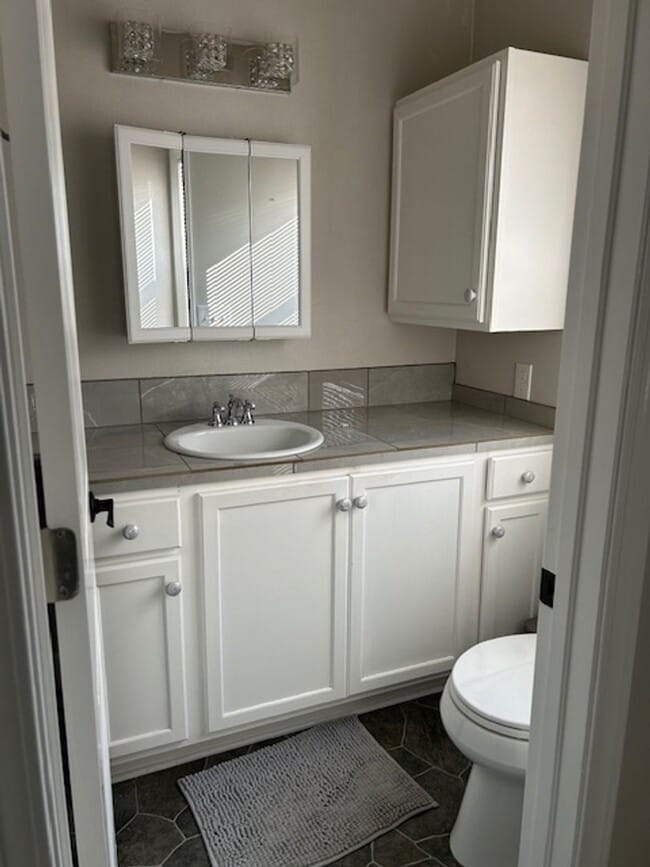 Building Photo - Adorable One bed/One bath furnished house!
