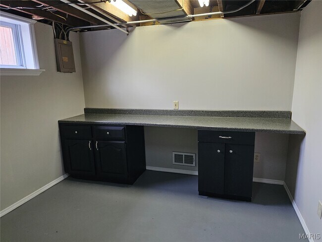 Building Photo - 206 Lake Ave