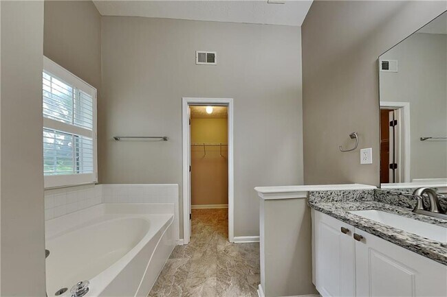 Building Photo - 991 Rolling Meadows Dr