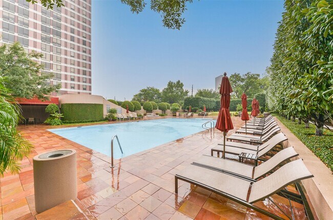 Building Photo - 5110 San Felipe St