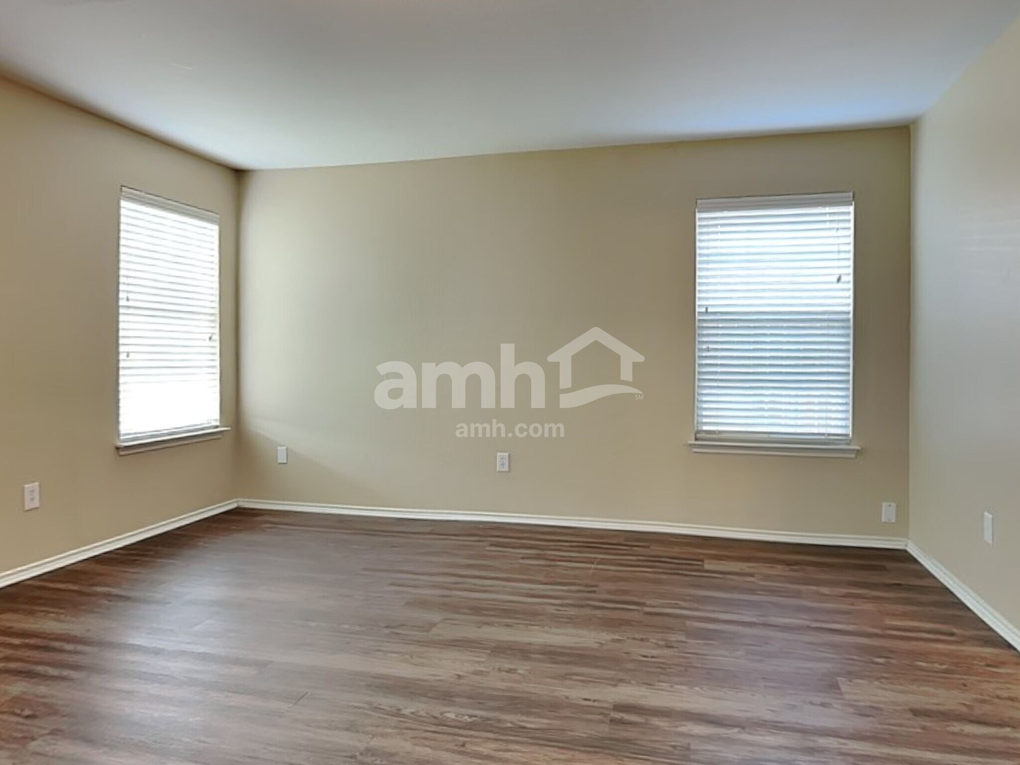 Building Photo - 210 Dartmouth Dr