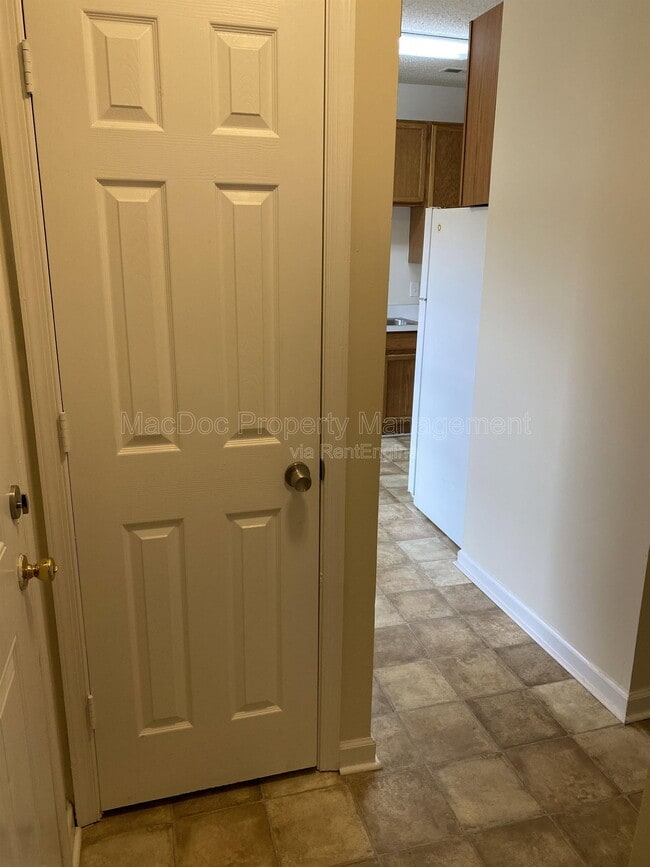 Building Photo - 2909 Broyhill Ct