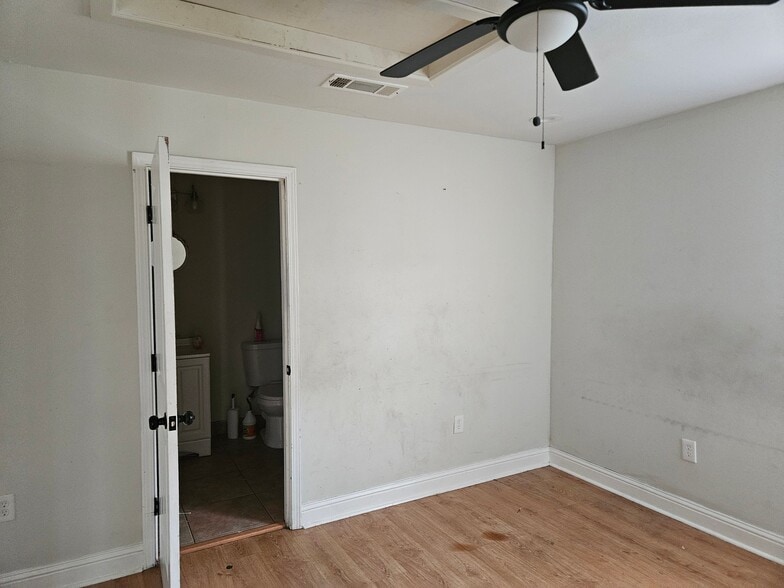 Building Photo - 5716 Warrington Dr