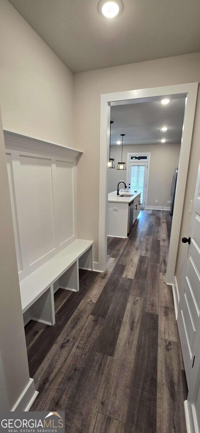 Building Photo - 5728 Urban Vlg Wy