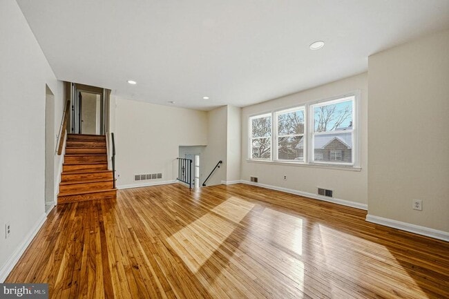 Building Photo - 2651 Abington Rd