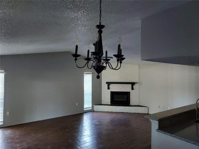 Building Photo - 2001 Groveland Rd