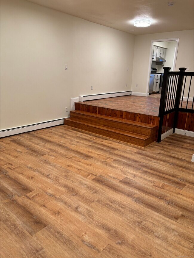 Building Photo - 11 King Arthur Dr