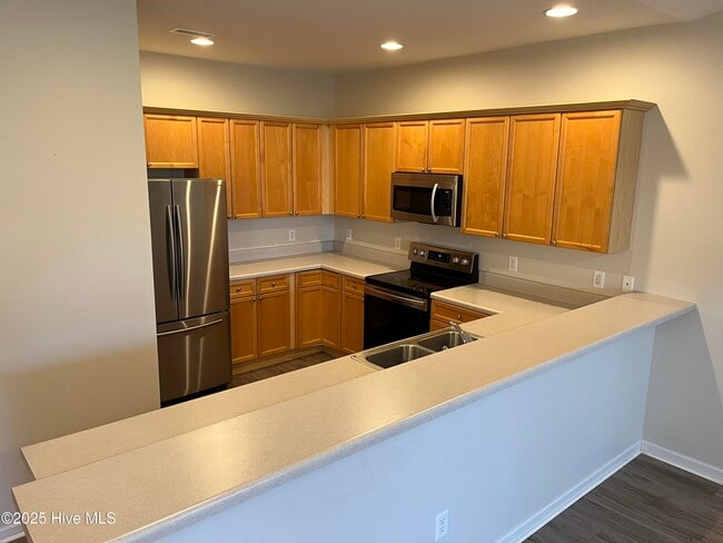 Building Photo - 5118 Elton Dr SE