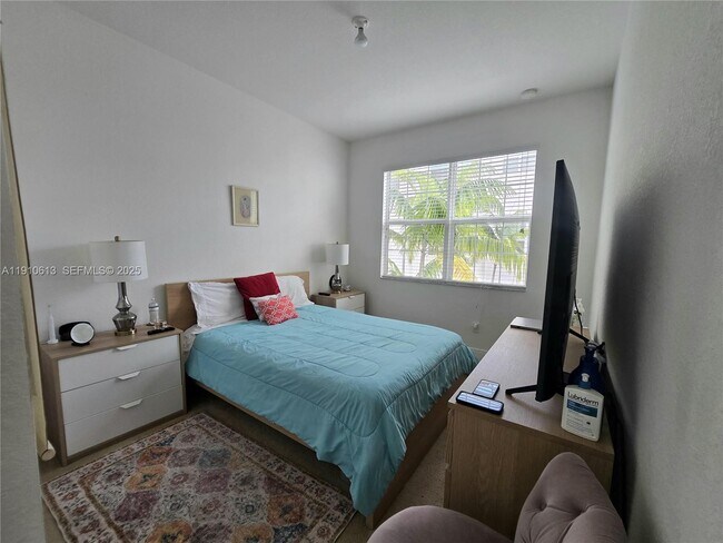 Building Photo - 11938 SW 26th Ct