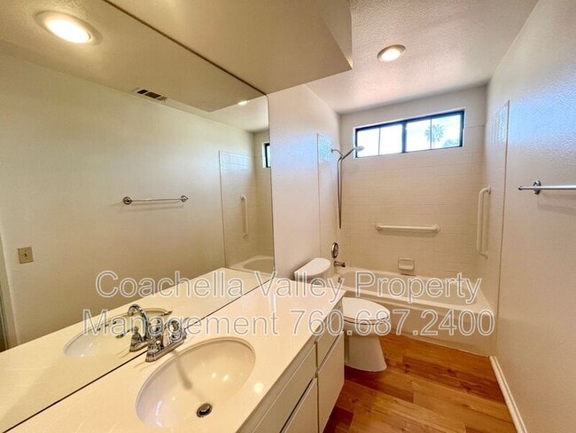 Building Photo - 68109 Lakeland Dr