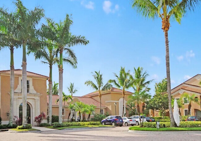 Building Photo - 8010 N Nob Hill Rd