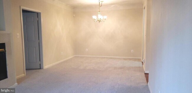 Building Photo - 6501 Grange Ln
