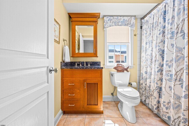 Building Photo - 28 N Colgate Ave