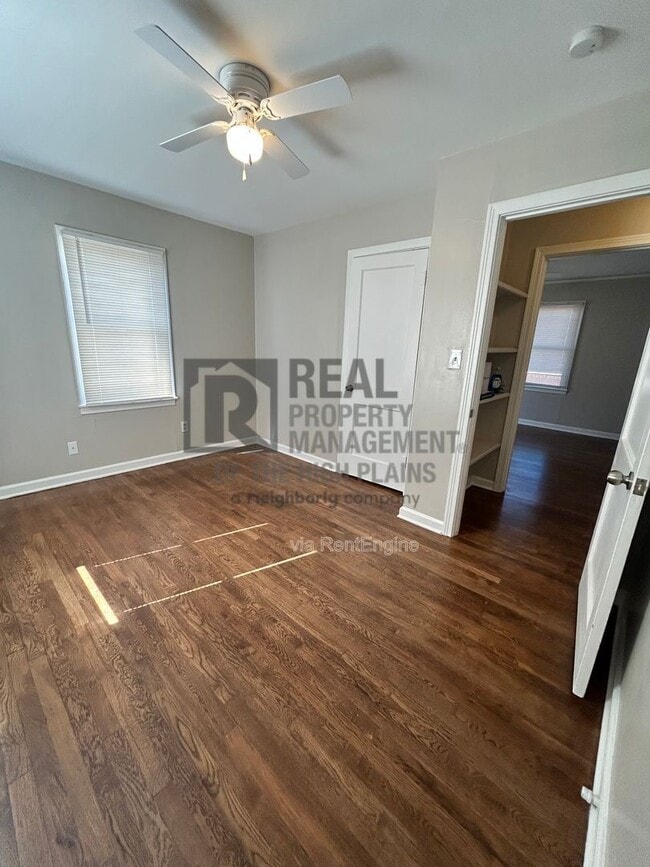 Building Photo - 4123 S Harrison St