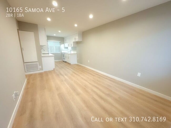 Building Photo - 10165 Samoa Ave