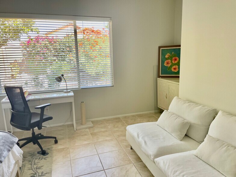 Building Photo - 78962 Cadence Ln