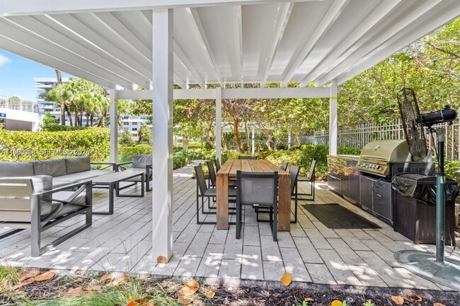 Building Photo - 199 Ocean Ln Dr