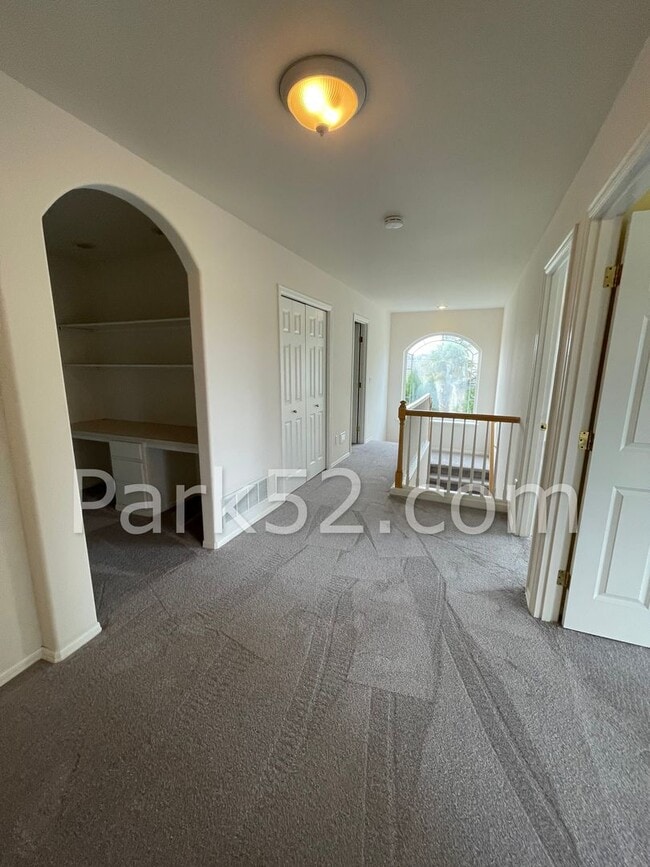 Building Photo - Browns Point Tacoma 3 Bedroom Single Famil...