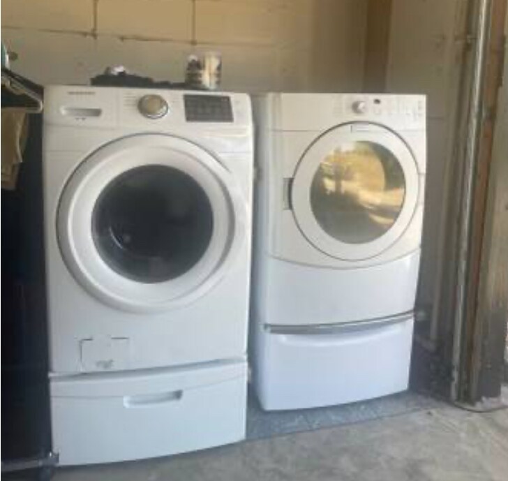 Building Photo - 16840 Bell Ave