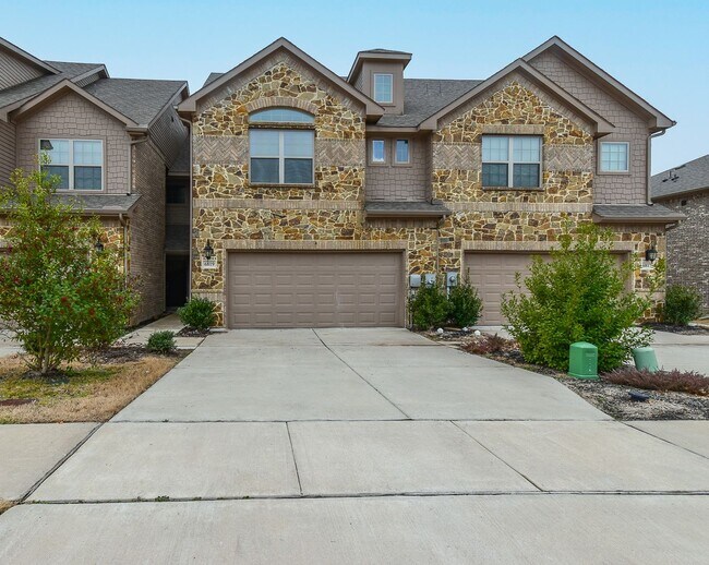 Building Photo - 6819 Jade Dr