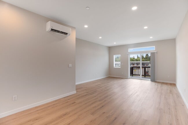 Building Photo - 14707 87th Ave SE