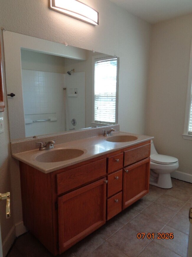 Building Photo - 485 Deer Creek Dr