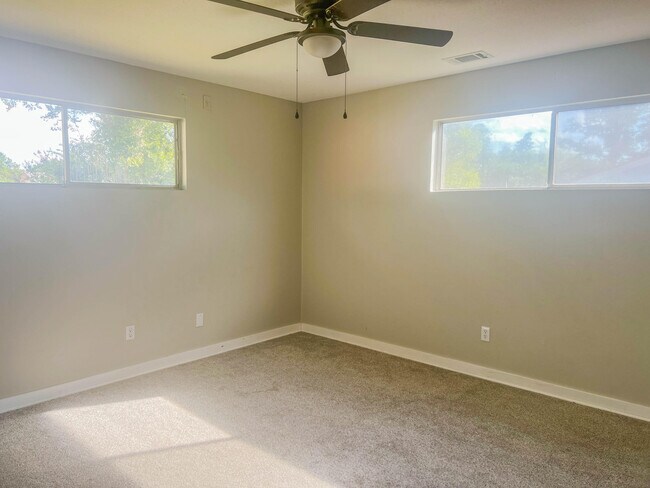 Building Photo - 3518 Redd Dr