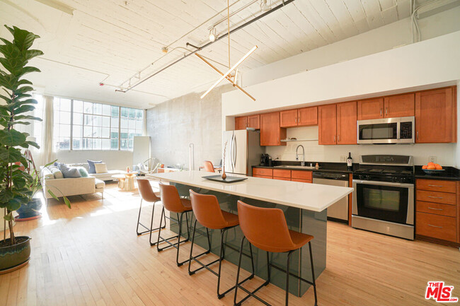Building Photo - 420 San Pedro St