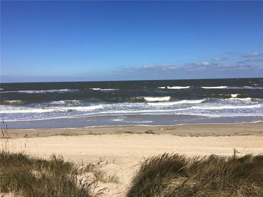 Beachfront View - 1874 E Ocean View Ave