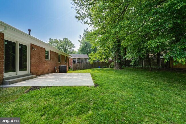 Building Photo - 9808 Brixton Ln