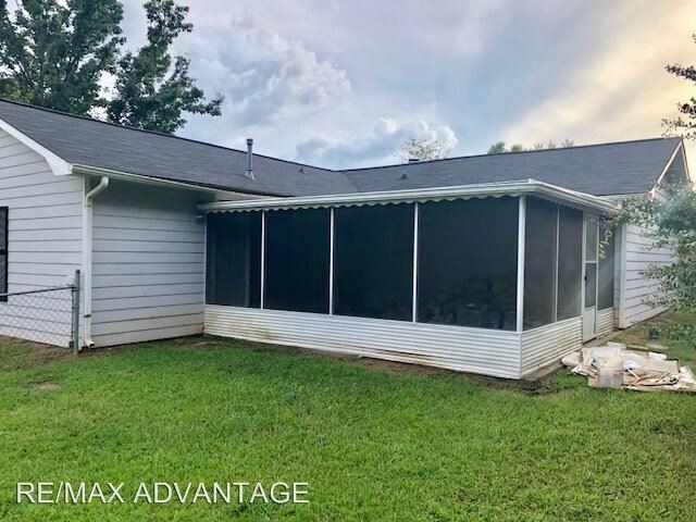 Building Photo - 3 br, 2 bath House - 130 N. HAMPTON DR.