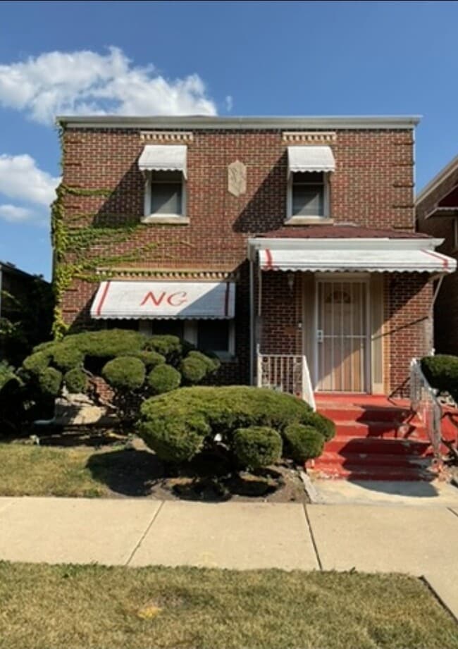 Building Photo - 10217 S Prairie Ave