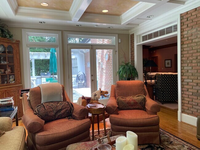 Building Photo - 1640 Lazy River Ln