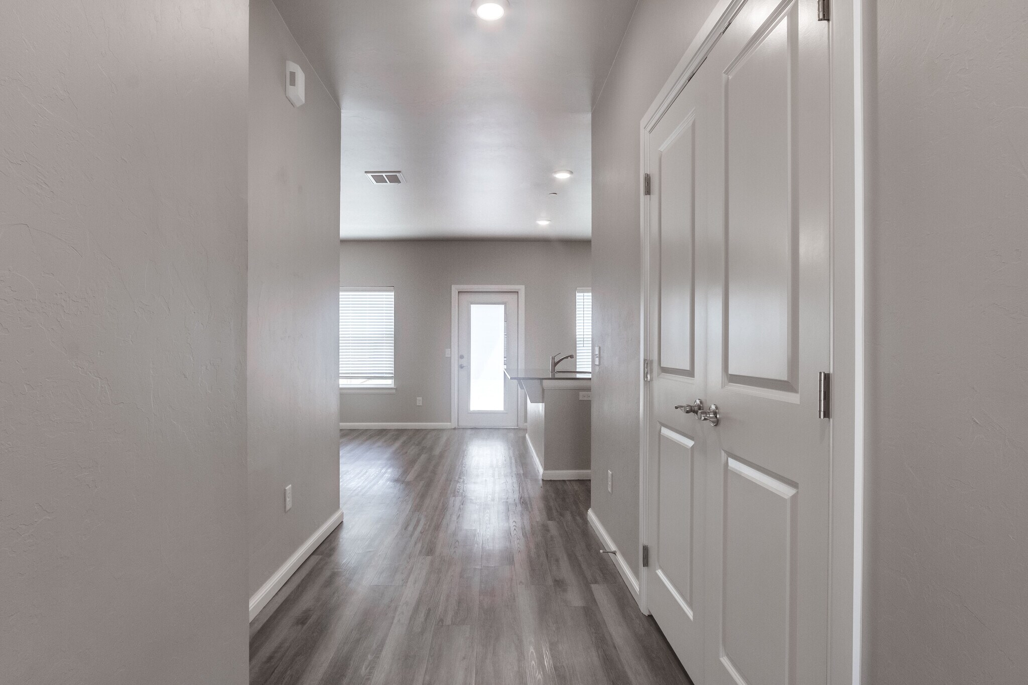 Building Photo - 2641 Cedar Tree Rd