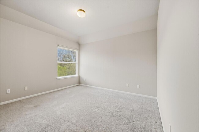 Building Photo - 6600 Convict Hill Rd