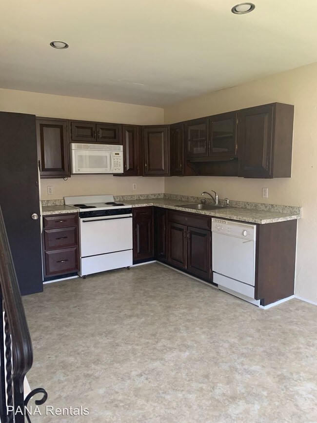 Building Photo - 600-608 N 25th St