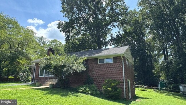 Primary Photo - 7401 Camp Alger Ave