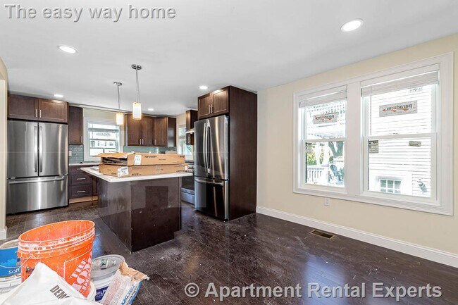 Building Photo - 70 Stanley Ave